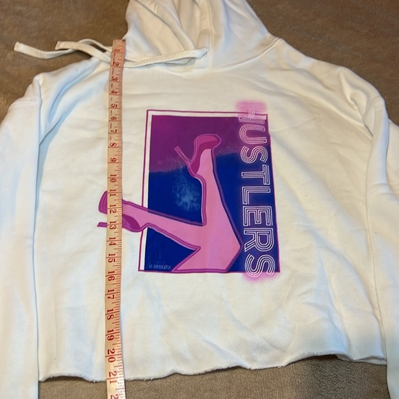 NWOT “Hustlers” Crop Hoodie, Size XL - Picture 3 of 6